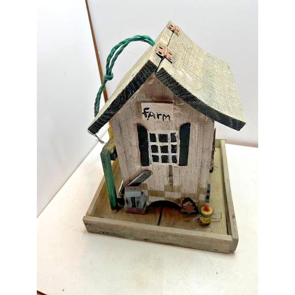 Detailed Folk Art Birdhouse / Feeder Vintage Hand Made - Picture 4 of 4